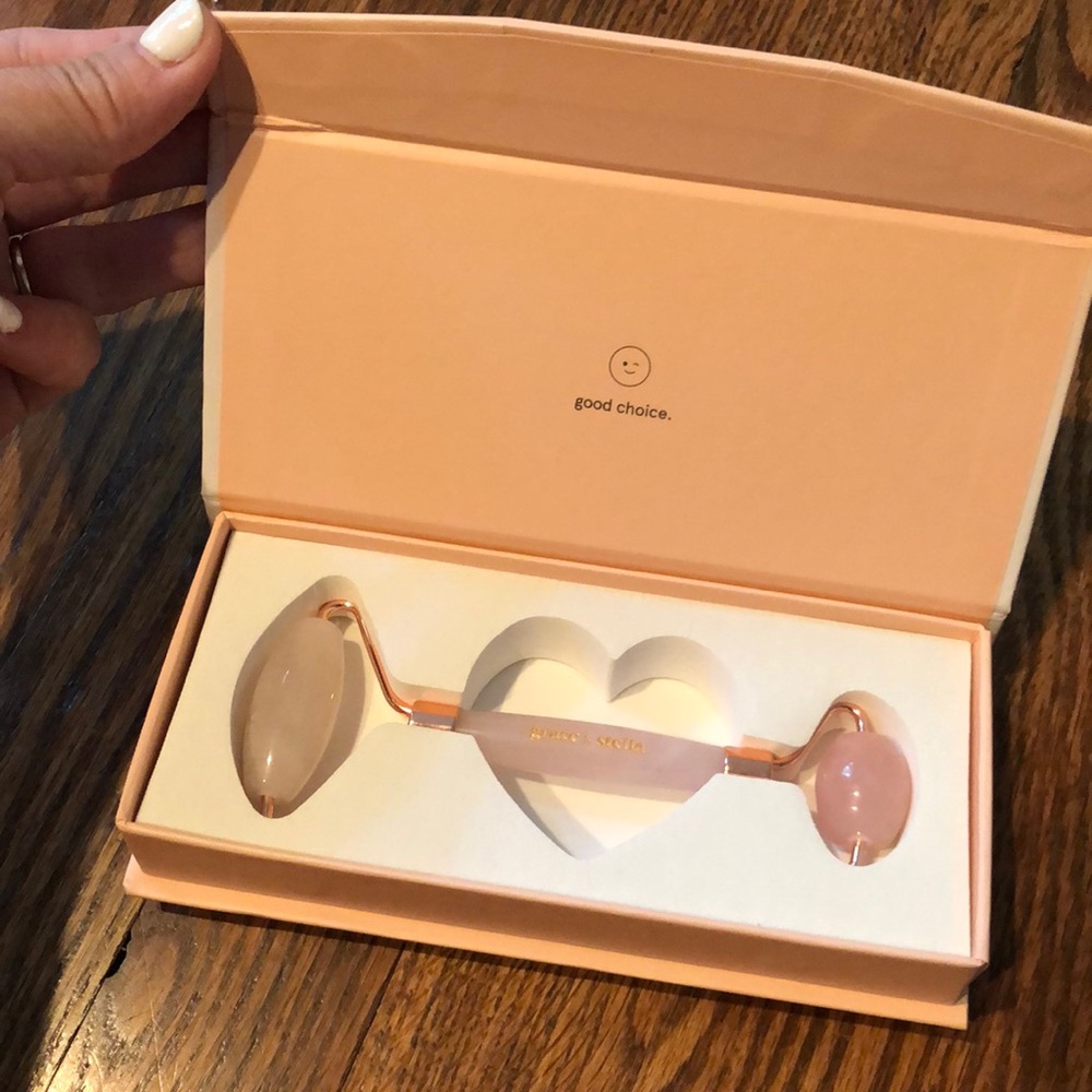 Rose Quartz roller | Grace & Stella brand